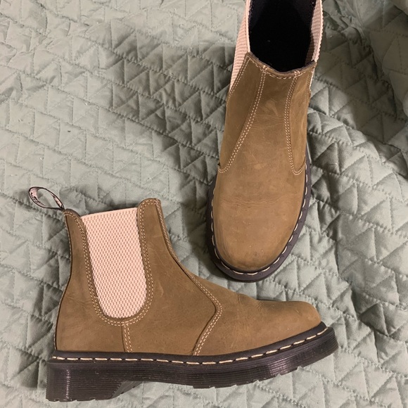 Doc Marten Women’s Slip On Boots Size 5 - Picture 2 of 3